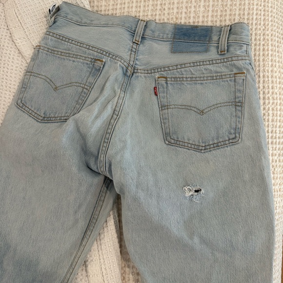 Levi’s by BORDO Los Angeles - light wash distressed denim jeans - Picture 6 of 6